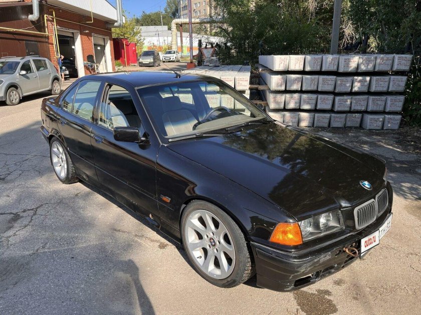 БМВ 318 1993