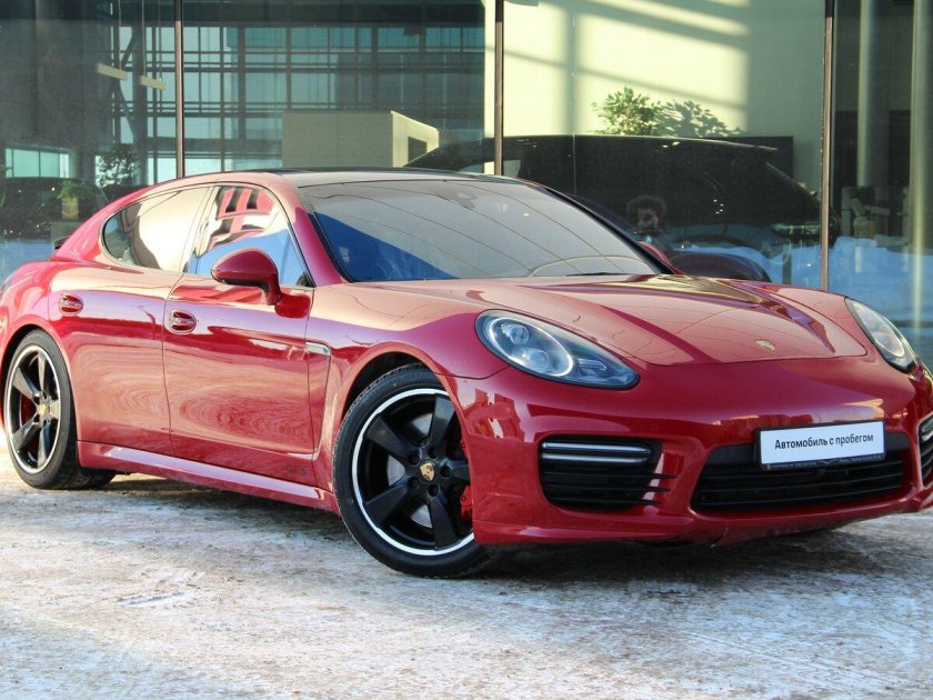 Порше панамера 970 красная