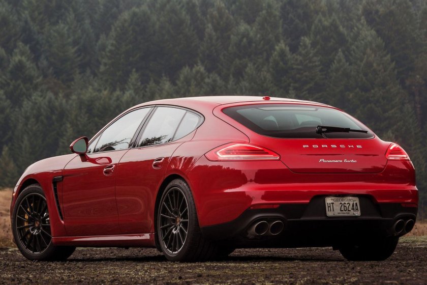 Porsche Panamera Red