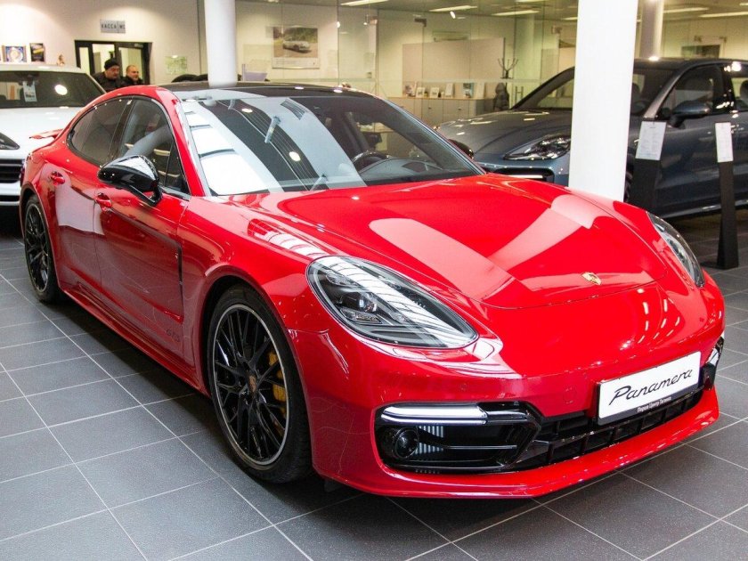 Порше Panamera GTS