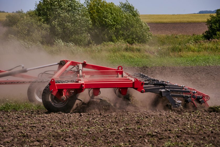 Чизелевание почвы