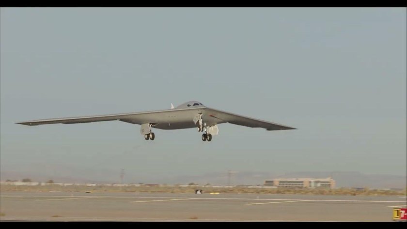 B 2 spirit стелс бомбардировщик