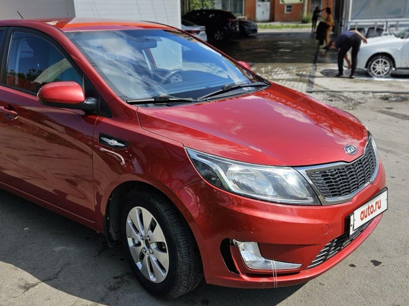 Киа рио 2013 красная седан