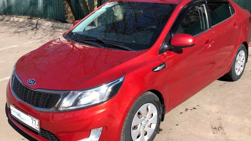 Kia Rio 4 красная