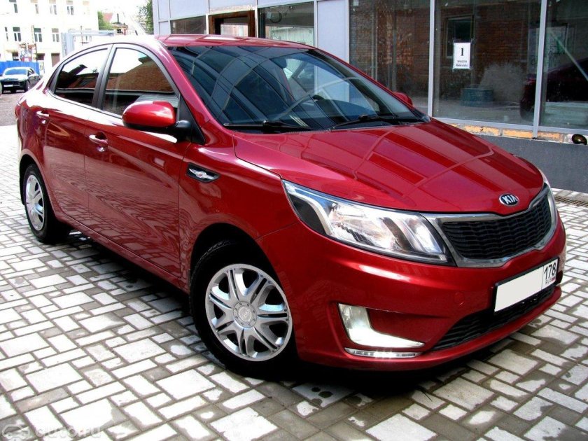 Kia Rio 3 красная