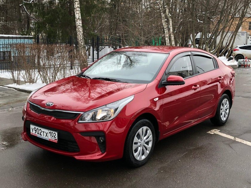 Kia Rio 4 красная