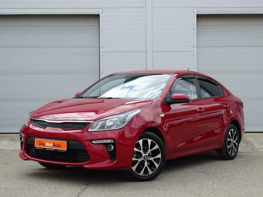 Kia Rio 4 красная