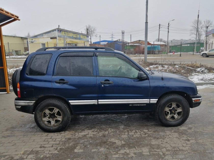 Chevrolet tracker 2003