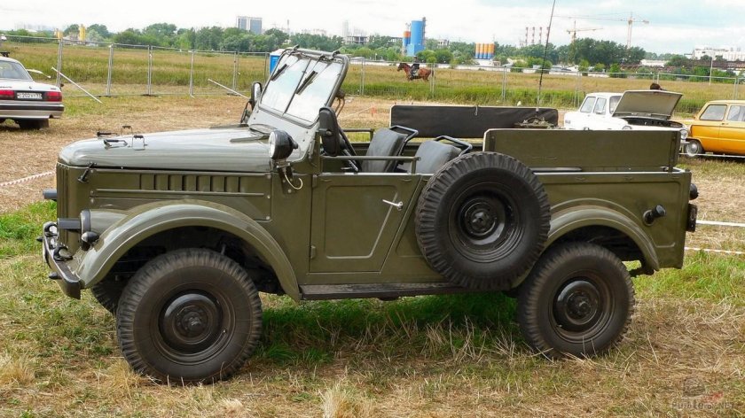 УАЗ 69 И ГАЗ 69