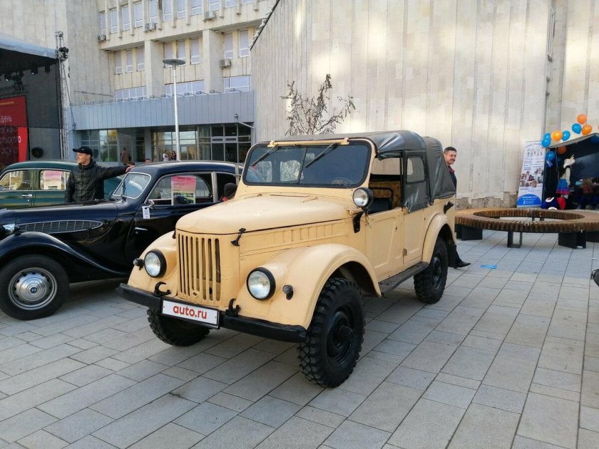 ГАЗ 69 песочный