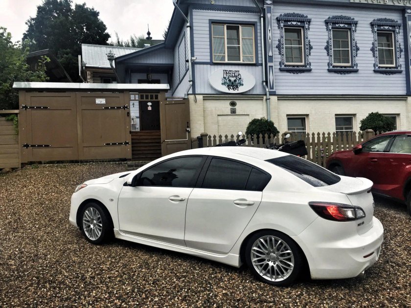 Mazda 3 BL седан