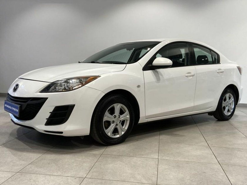 Мазда 3 белая 2011