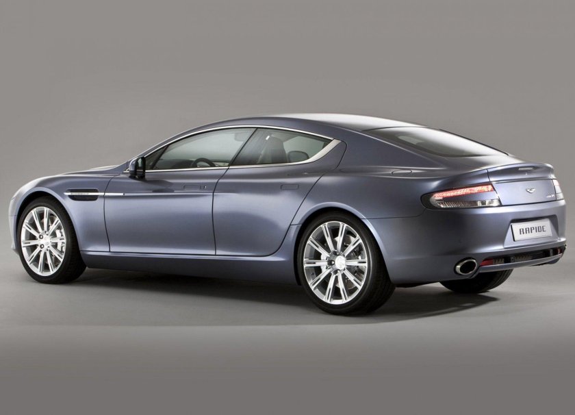 Aston Martin rapide 2010