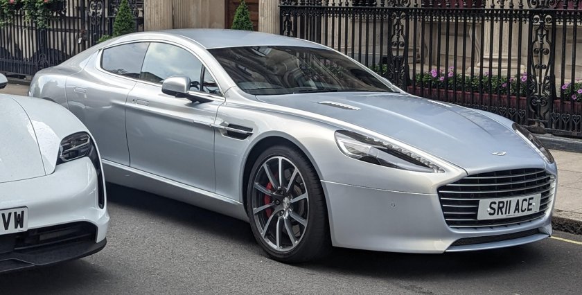 Aston martin rapide