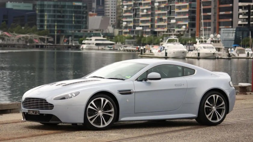 Aston martin v 12 vantage