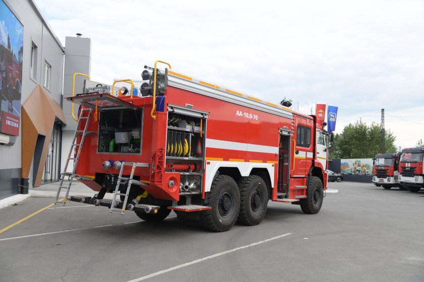 Пожарный камаз 43118 ац 8.0-40