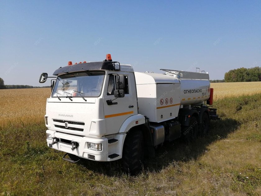 КАМАЗ Аэродромный пылесос