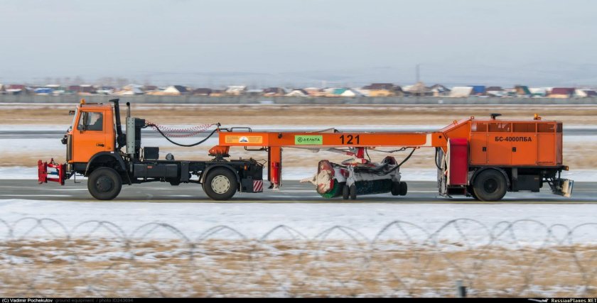 БС-4000 Аэродромная снегоуборочная