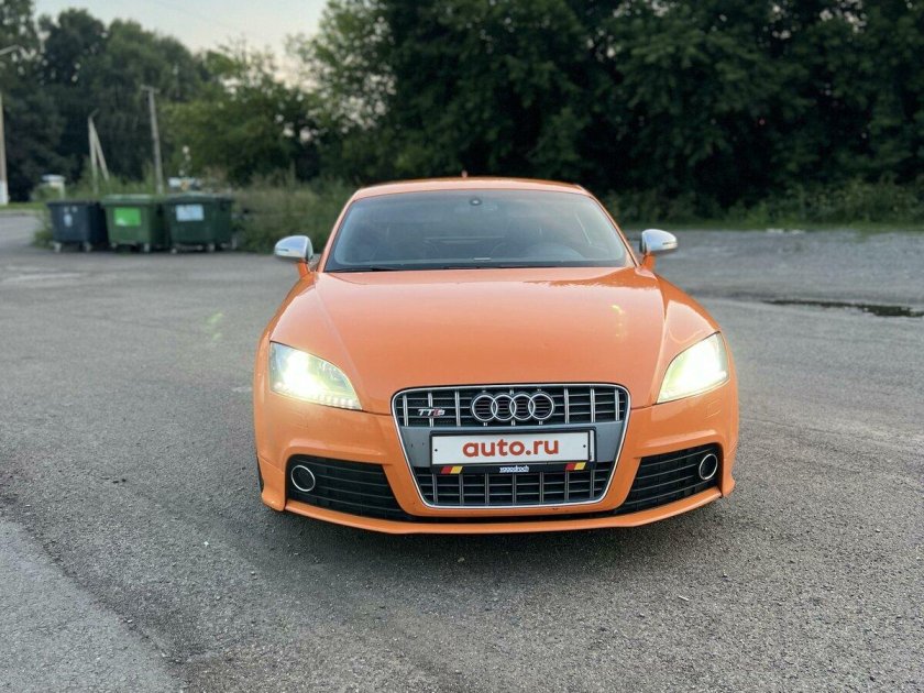Audi tt rs coupe 2010
