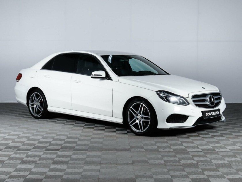 Белый Мерседес е класс 2015 Санкт-Петербург