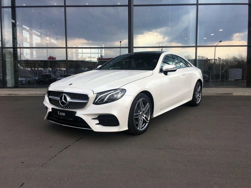 Мерседес-Бенц w213 белый