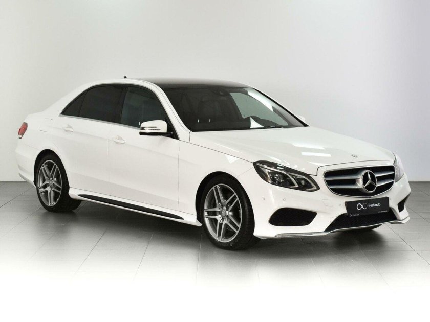 Мерседес белый седан