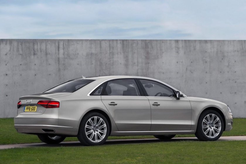 Audi a8 long