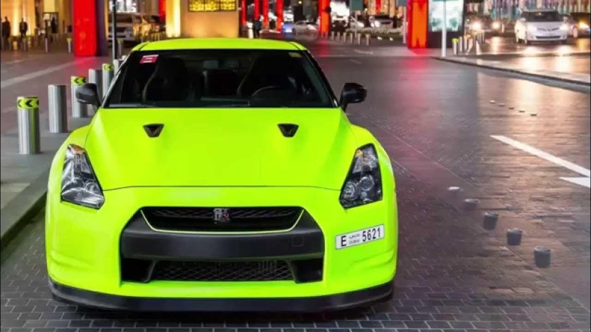 Nissan GTR r35 желтый