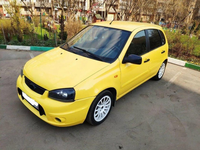 Lada Kalina 1 Sport желтая