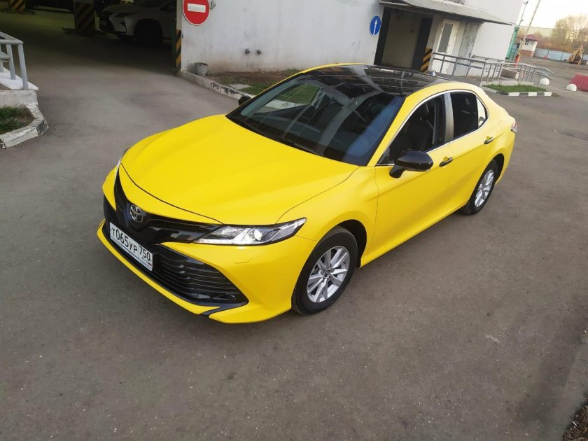 Желтая пленка на авто