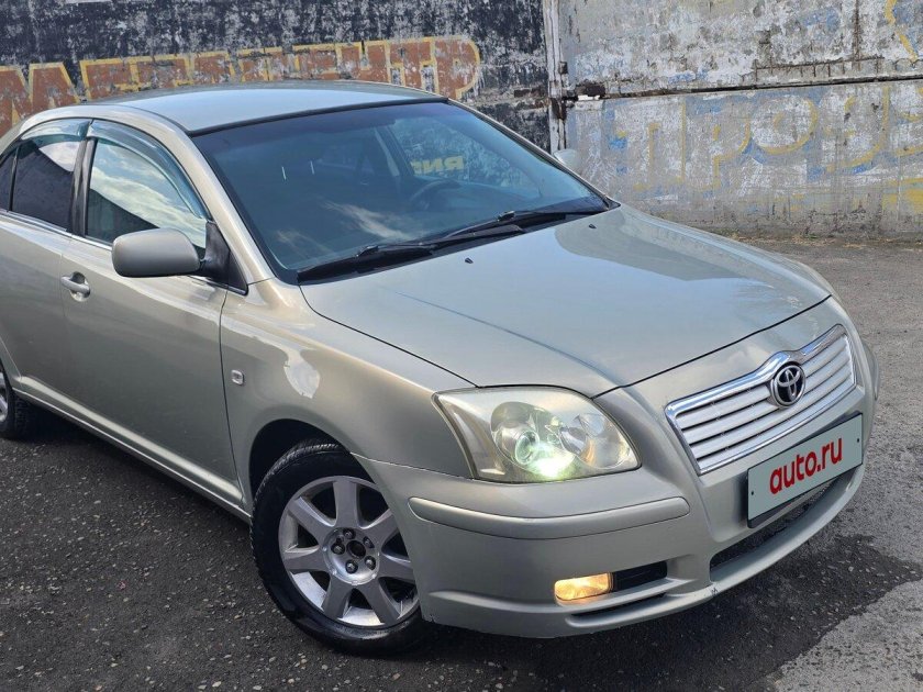 Тойота авенсис 2006 года