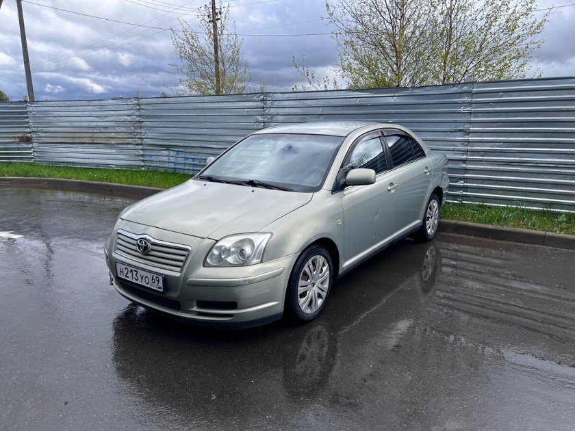 Toyota avensis 2005