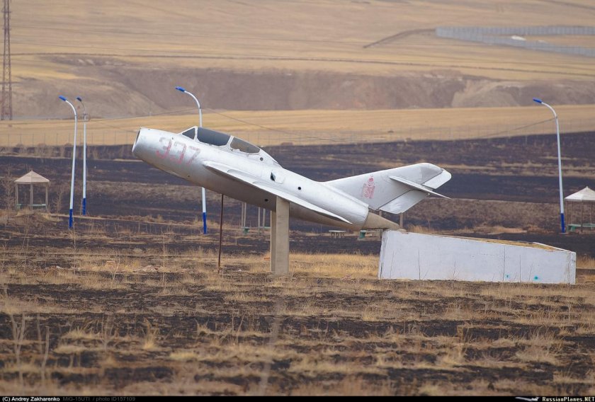 Налайх Монголия военный городок