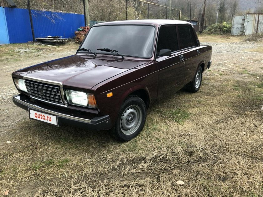 ВАЗ 2107 темно-коричневый