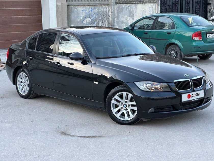 BMW тройка 2008 года