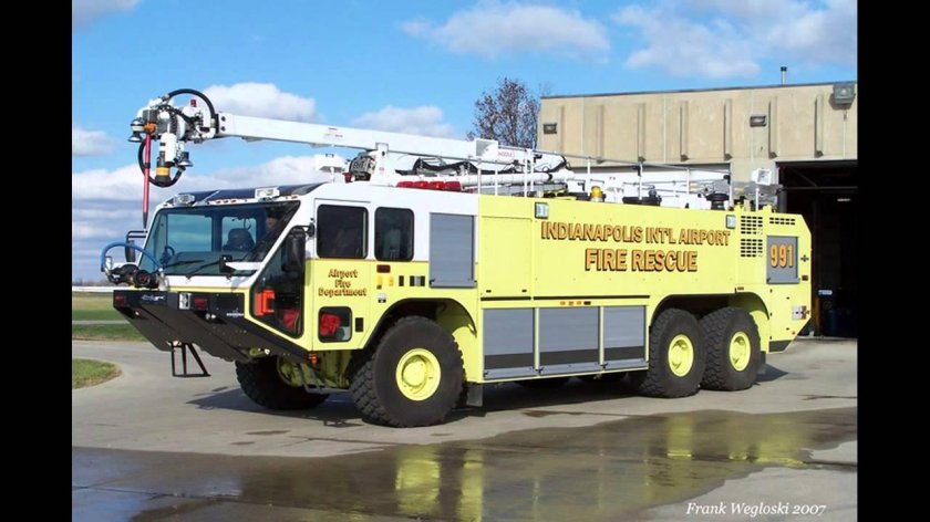 Oshkosh Striker 3000