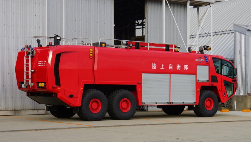 Oshkosh Striker 3000