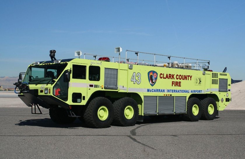 Oshkosh Striker 3000