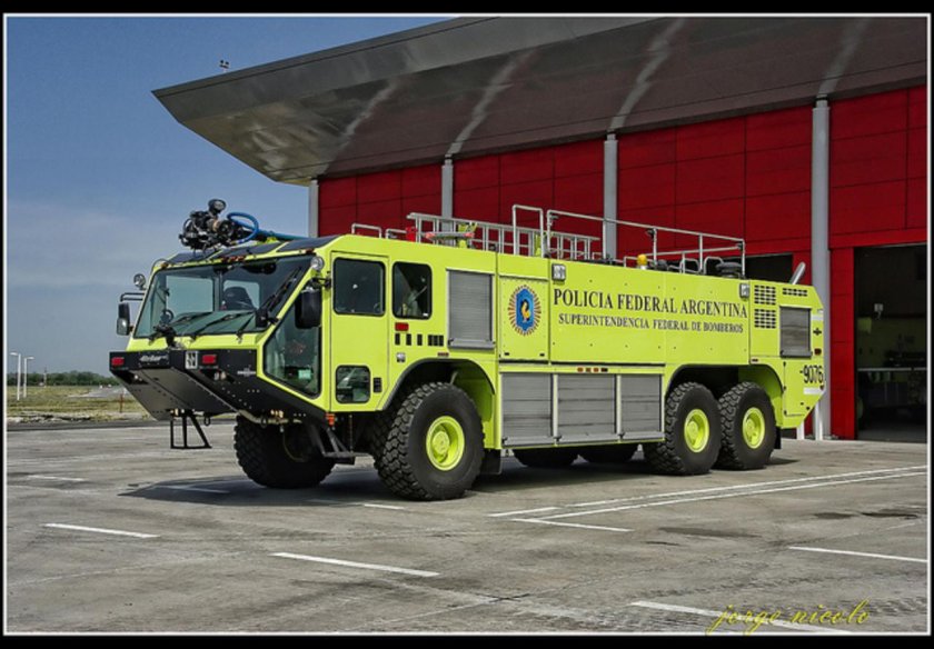 Oshkosh Striker 3000
