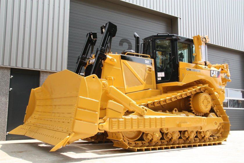 Бульдозер Cat d8r