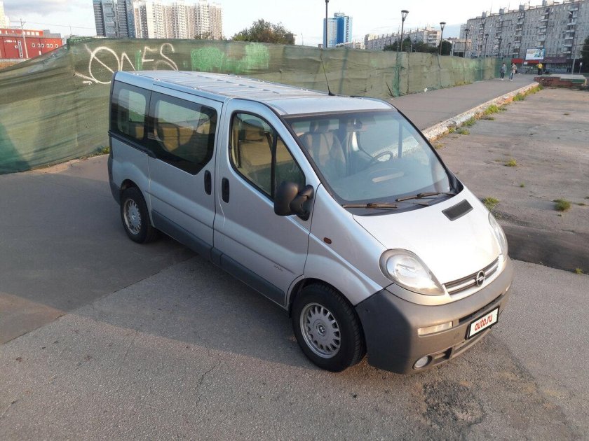 Опель Виваро 2003