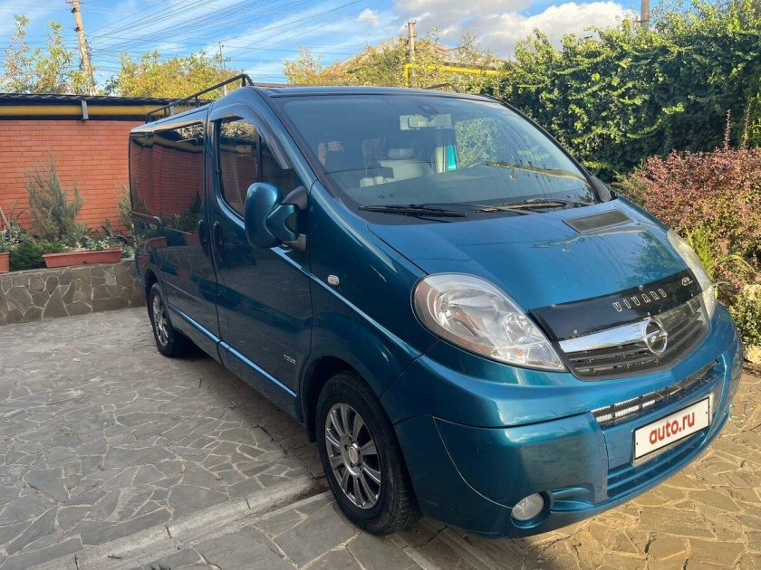 Опель виваро 2008