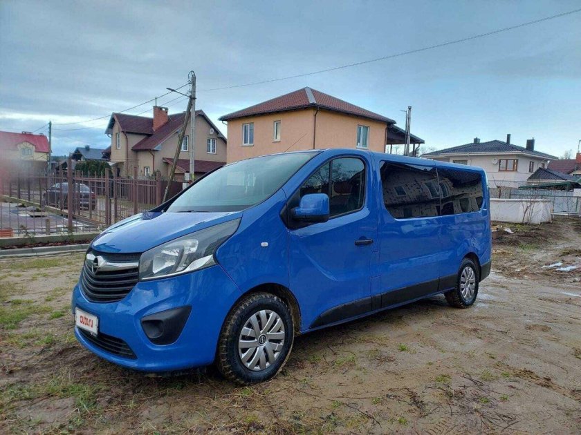 Опель Виваро 2016