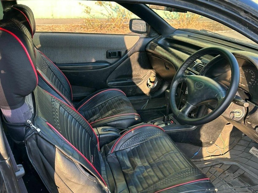 Toyota corolla levin 1993 салон