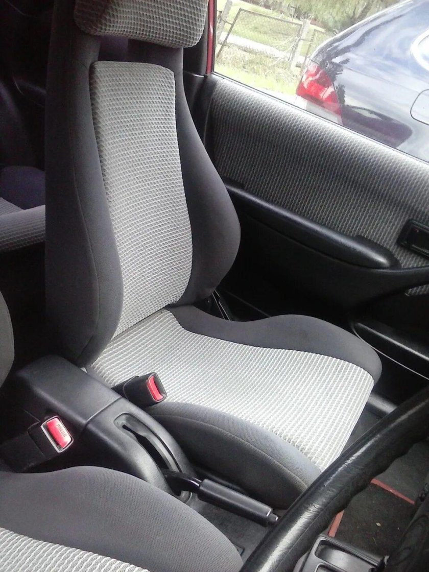 Toyota Cynos сиденья