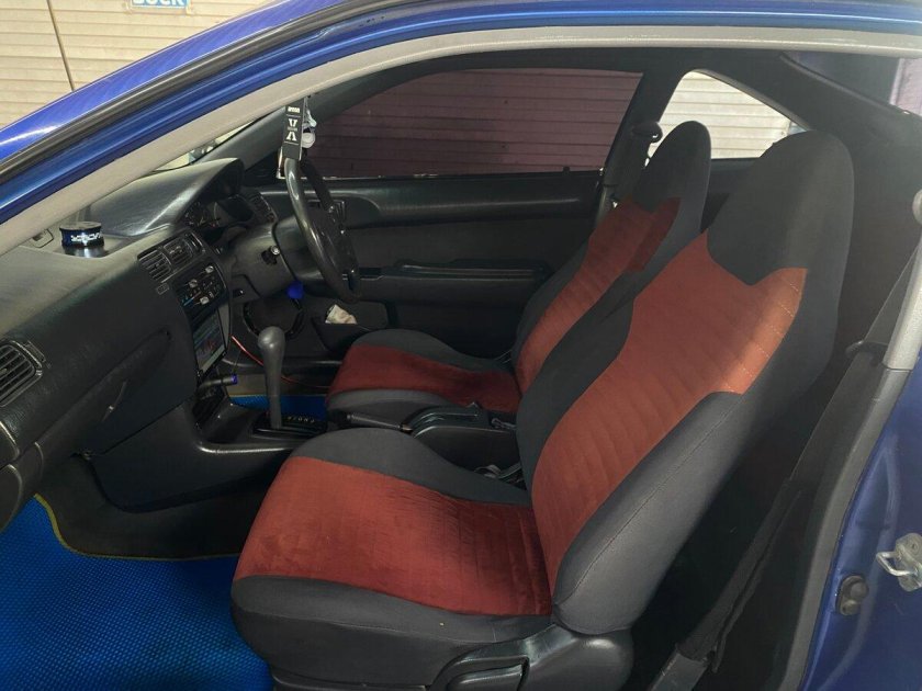 Синяя тойота