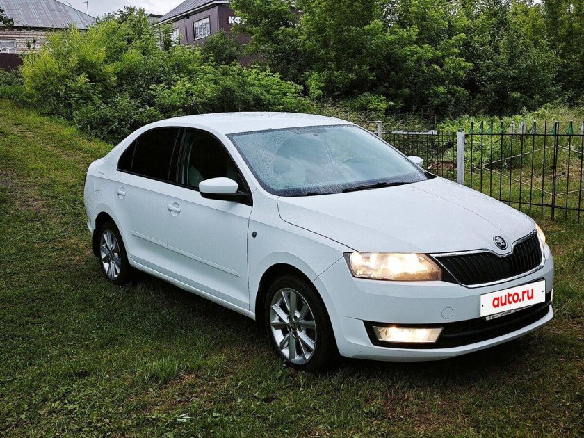 Шкода рапид 2014 белая