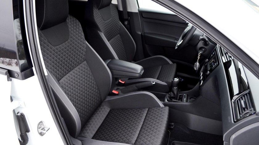 Спортивные сиденья Шкода Рапид 2021