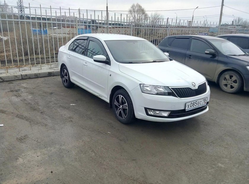 Skoda Rapid Hockey Edition