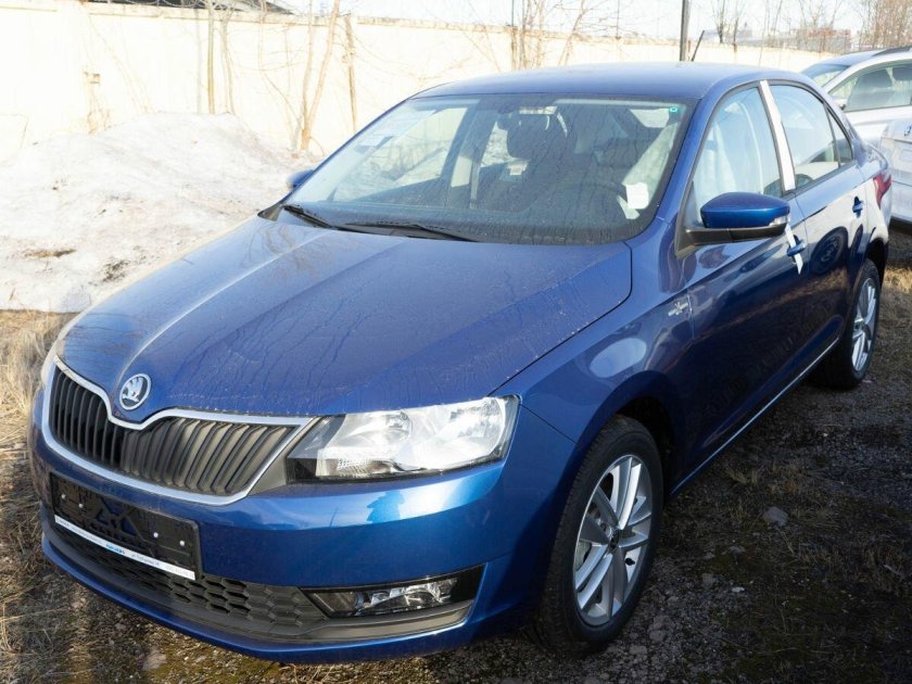 Skoda Rapid i 1.6 MT 110 Л.С. синий